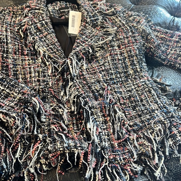 Blazer - Picture 5 of 5